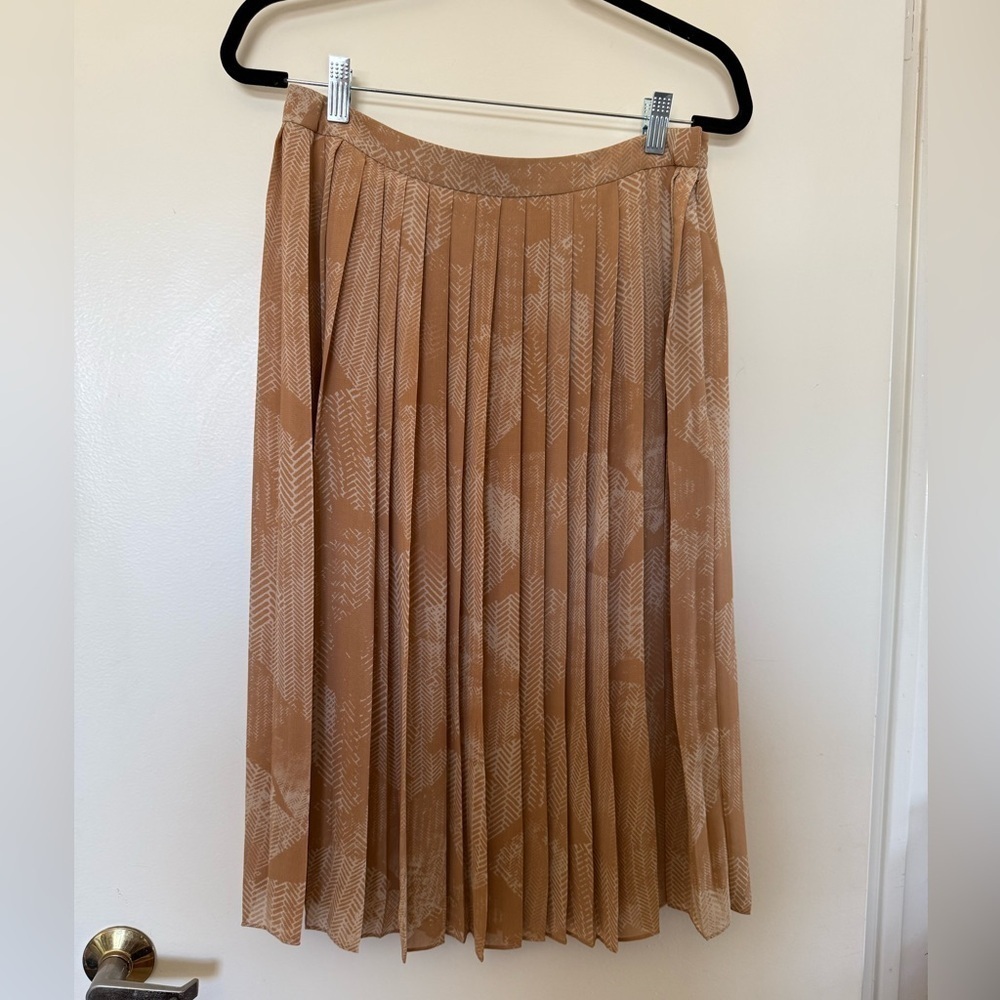 Halogen Print Pleated Skirt in Size 6